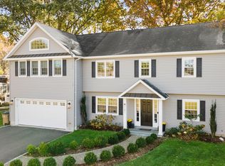 247 Sun Dance Rd #1, Stamford, CT 06905