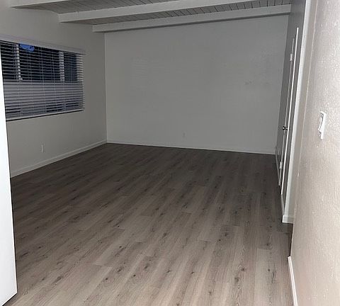 4th image of 317 W Park Ave #203