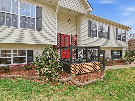 3rd image of 338 Condra Rd