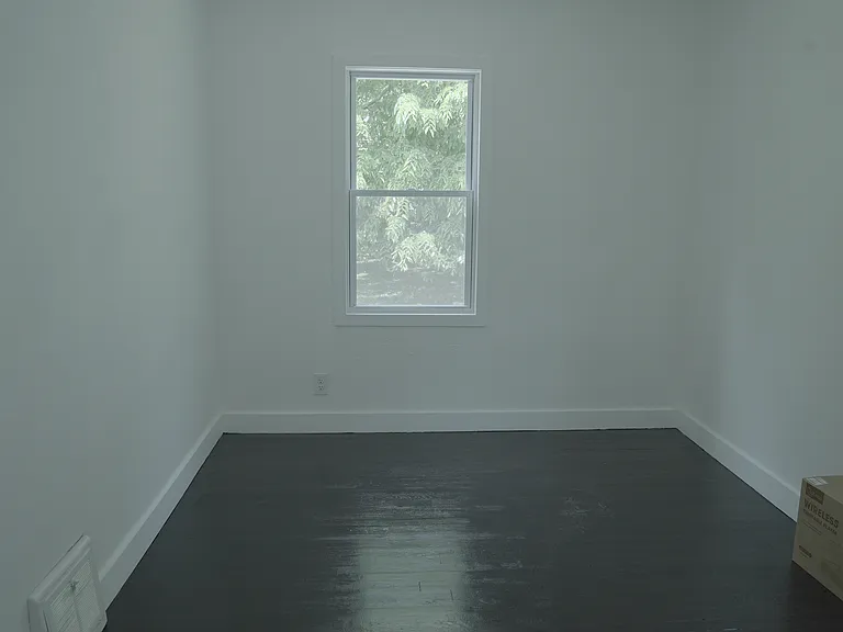 3350 Jackson Ave — Photo 6