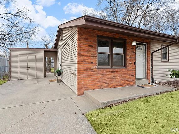 3rd image of 1106 Helvetia Dr