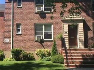 35-24 205th St #275, Bayside, NY