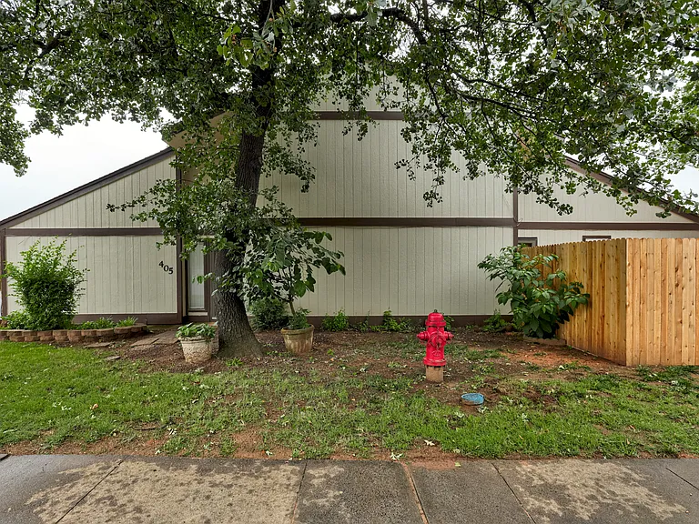 405 Sundance Ln — Photo 38