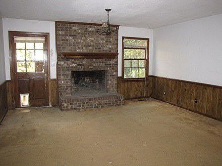 3rd image of 4241 Boxwood Ln