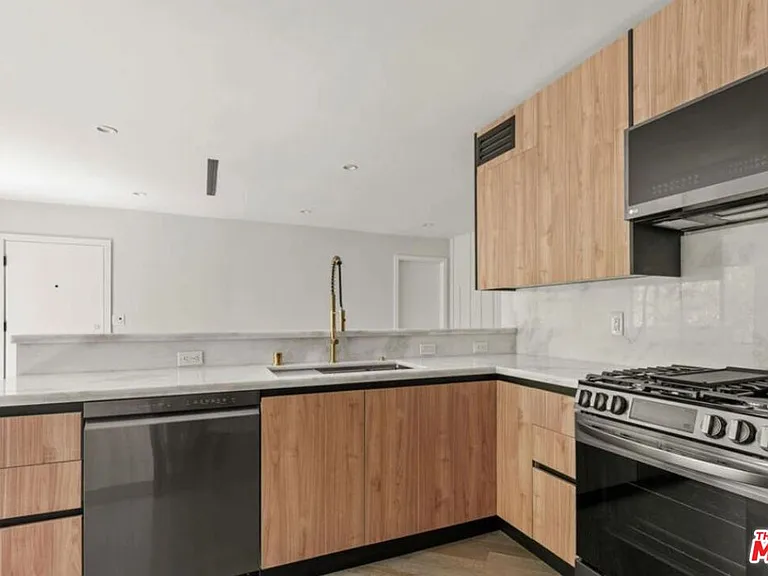 1450 S Crescent Heights Blvd #1/2 — Photo 10
