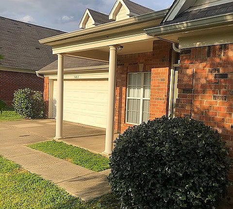 3rd image of 5682 Hunters Chase Dr