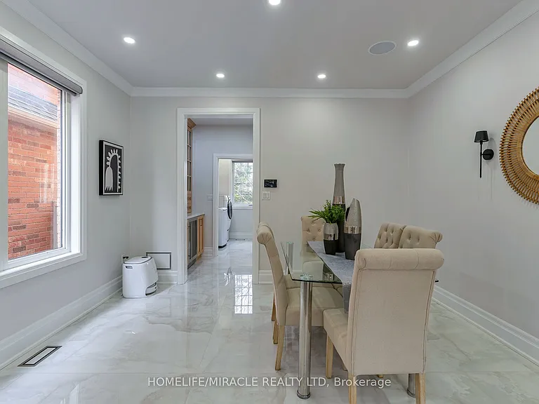 2299 Glazebrook Cir — Photo 8