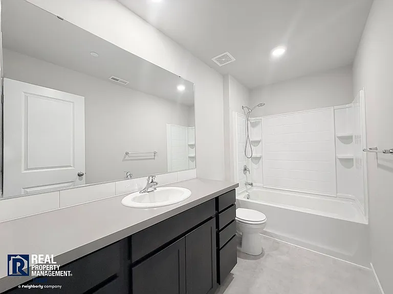 10730 188th St E — Photo 19