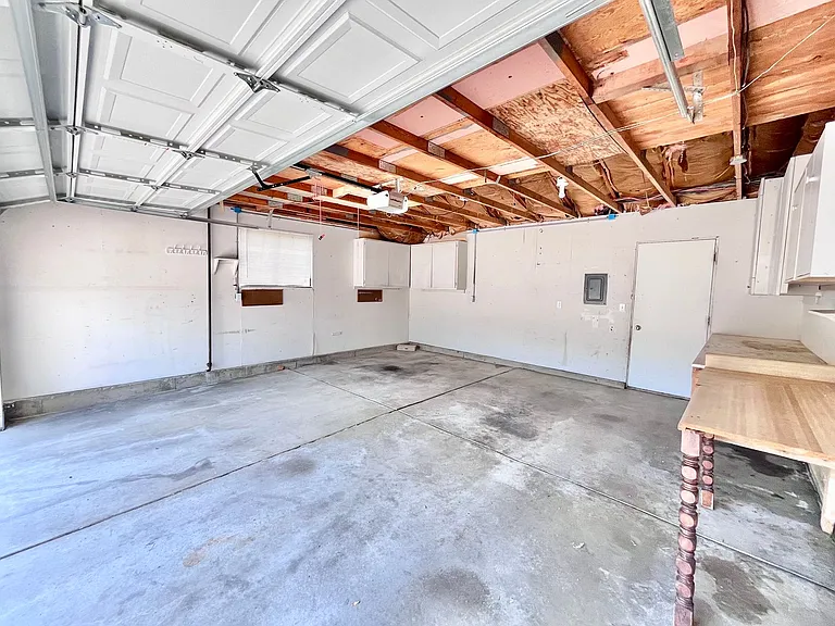 2493 Fleming Dr — Photo 14