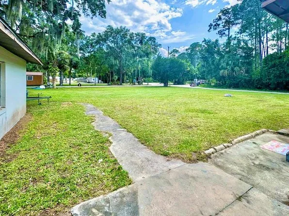 25833 McPherson Ln, Astor, FL 32102