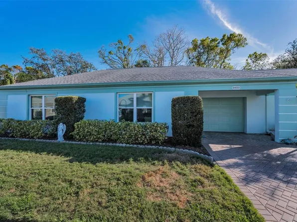 8450 Candlewood Rd, Seminole, FL 33777