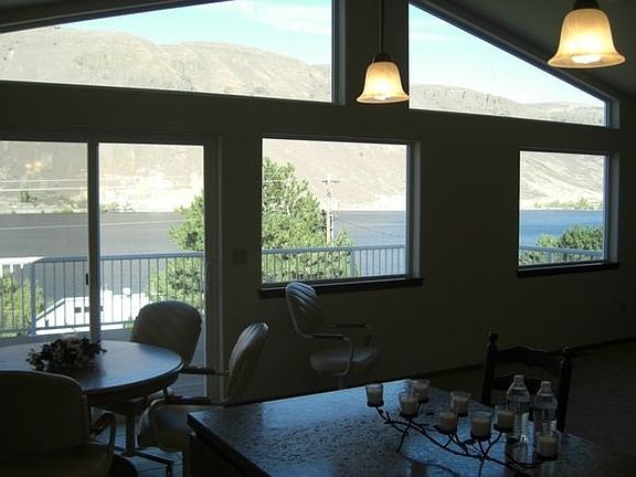 3rd image of 32611 NE Lakeshore Dr