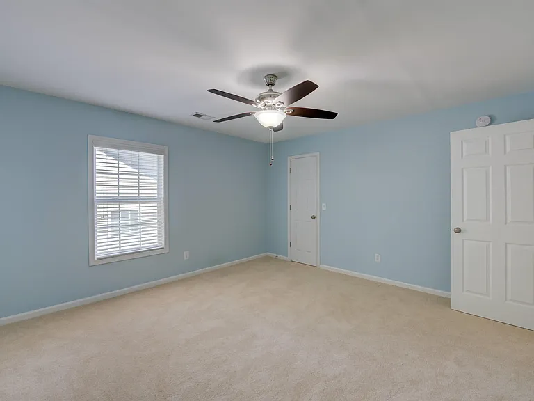 129 Herrick Ct — Photo 26