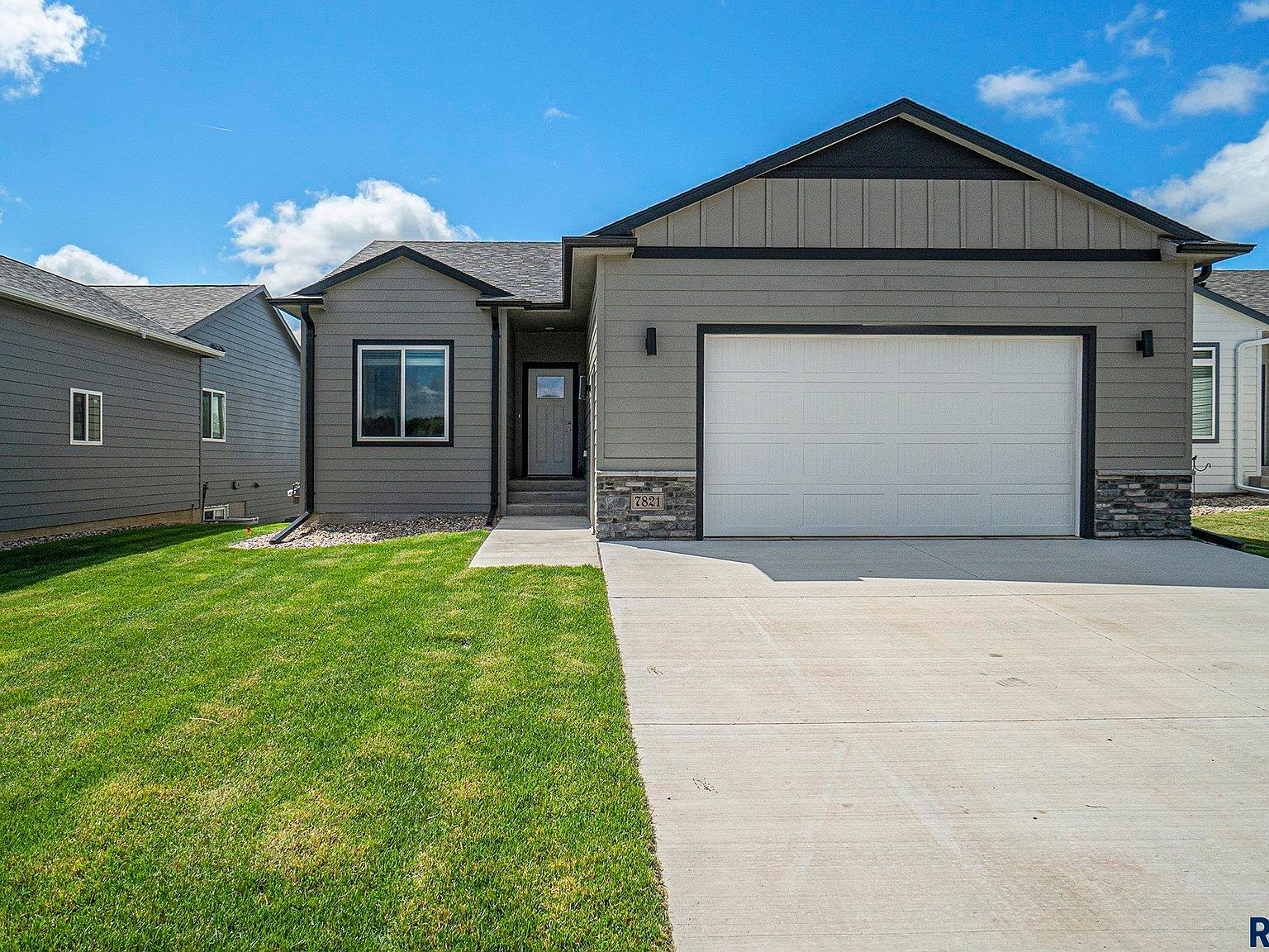 7821 E 44th St, Sioux Falls, SD 57110 | MLS #22403165 | Zillow