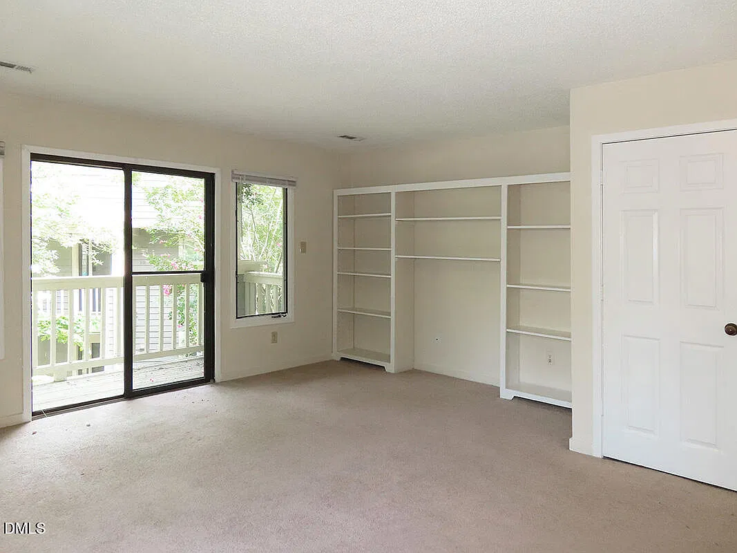 2 bed, 2.0 bath, 825 sqft, $1,745 — Photo 4