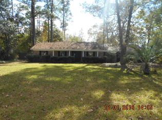 335 Pinemont Dr, Sour Lake, TX 77659