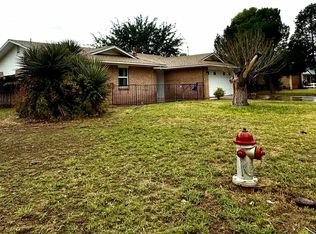 884 Swinging Spear Rd, Roswell, NM 88201