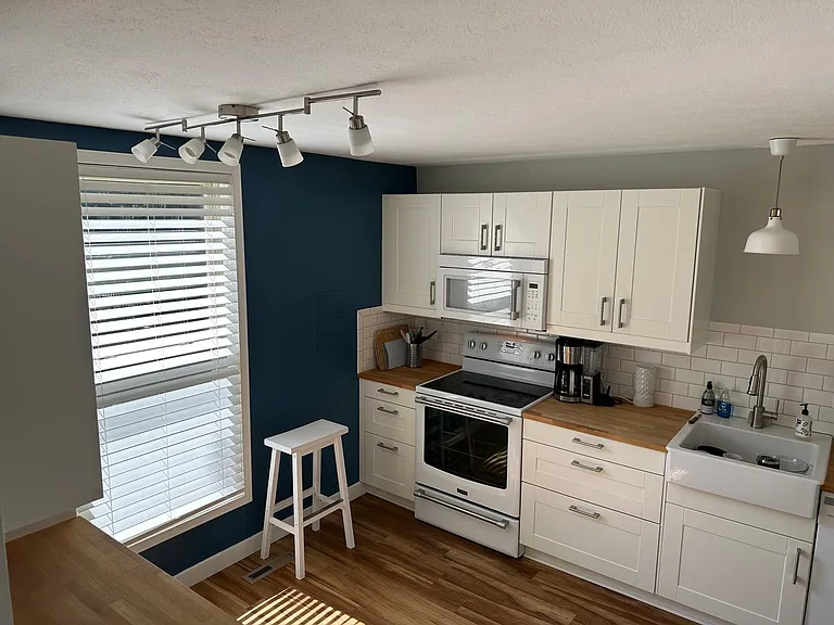 1185 Bear Mountain Dr — Photo 3