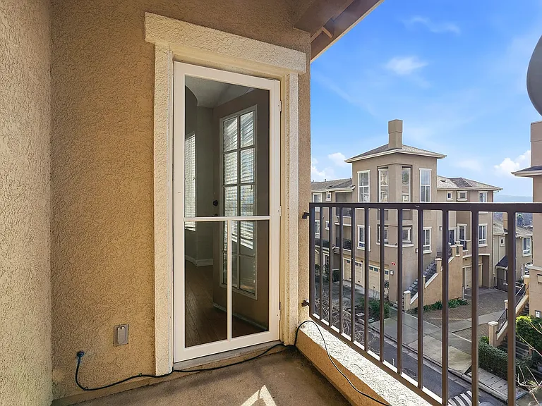 599 Marble Arch Ave — Photo 31