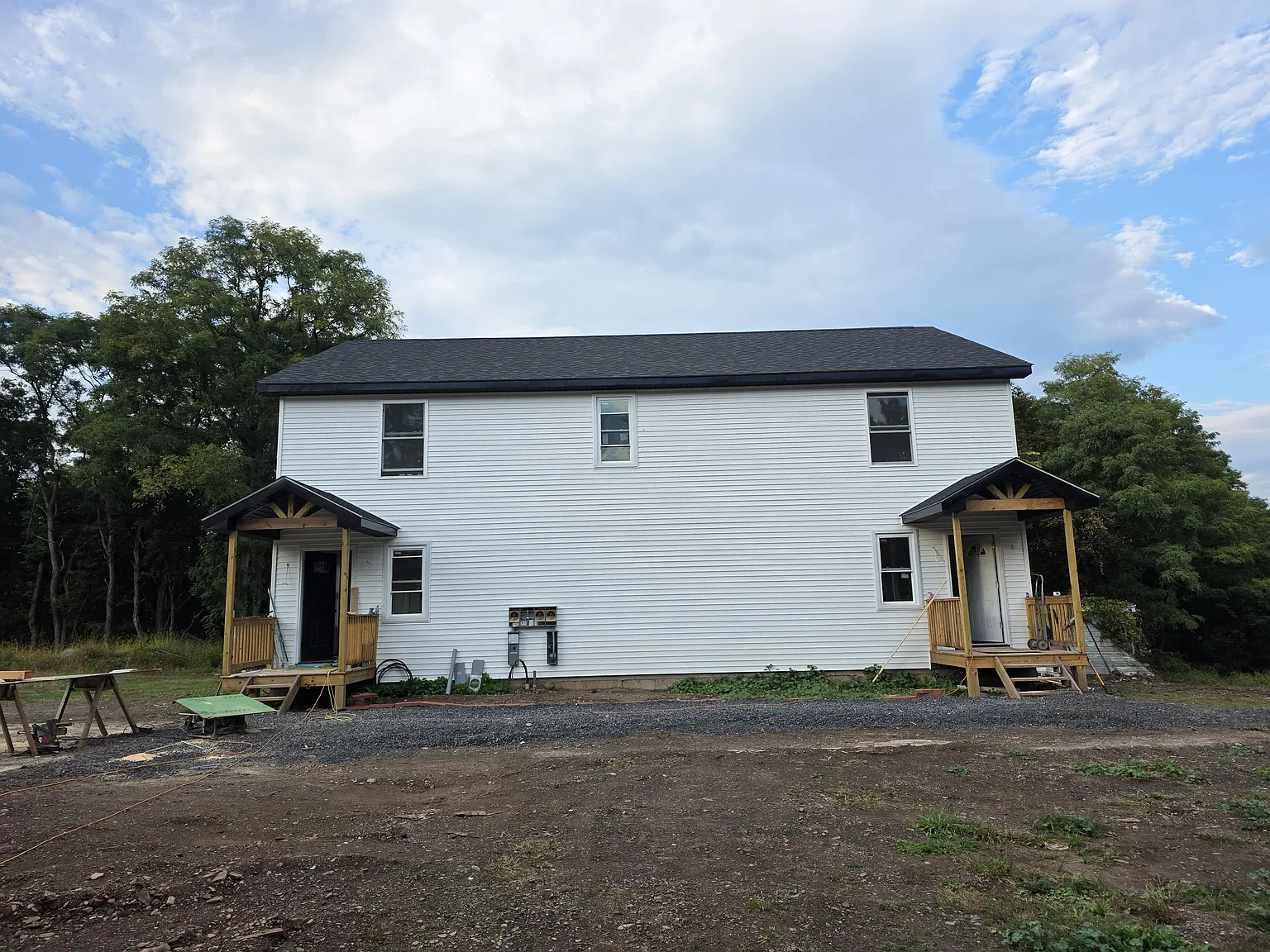 3 bed, 1200 sqft, $2,100 — Photo 2