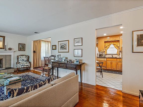 4th image of 3905 Douglaston Pkwy
