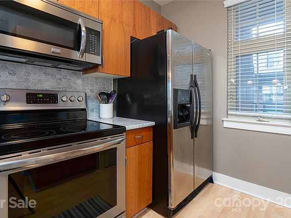 4th image of 1101 W 1st St #206