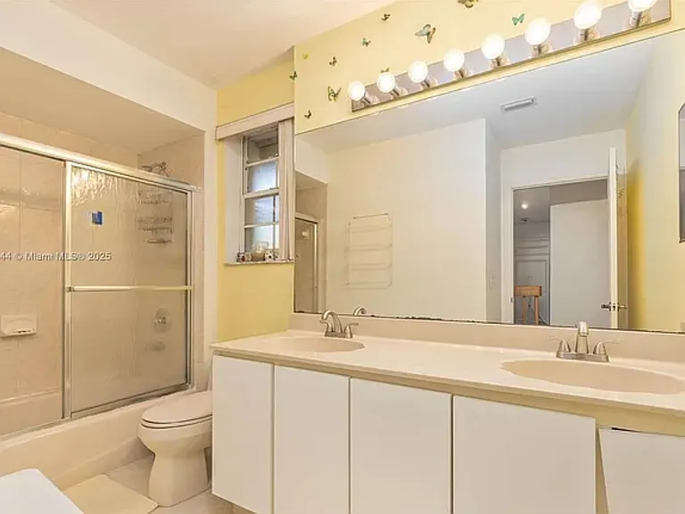 15011 SW 112th Ter — Photo 3