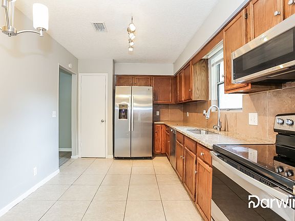 3rd image of 6050 Blank Dr W