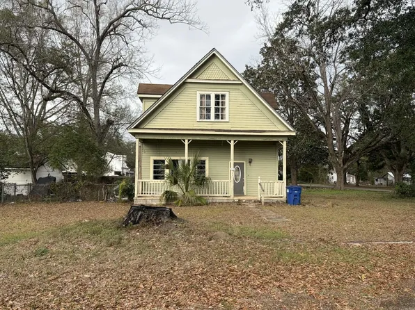 21249 Cherokee Ave, Lockhart, AL 36455