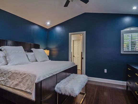4th image of 1140 Chestnut Ln #1140