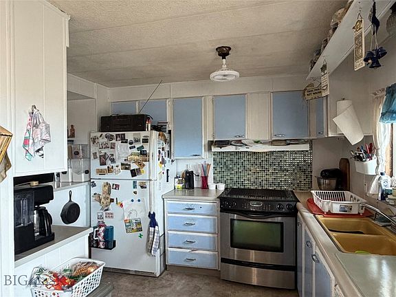 4th image of 28 Shearer Rd