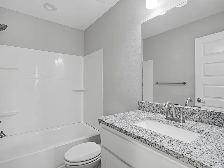 1022 W Shepherd St — Photo 21