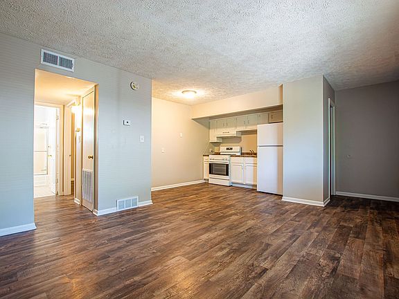 4th image of 4153-4157 Hamilton St #7E