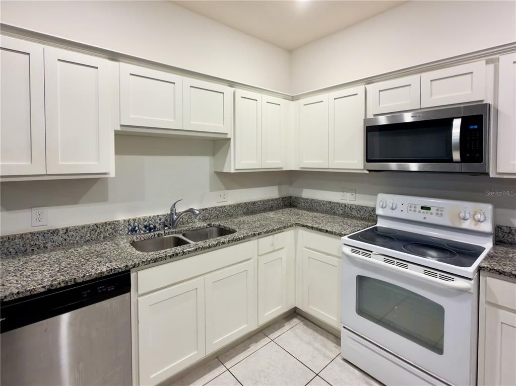 Apartment in Orlando, Orange County - View 5