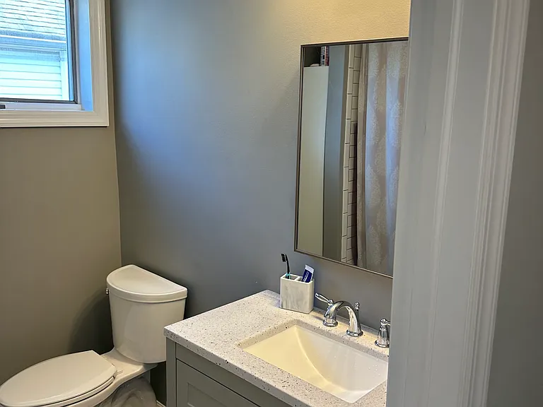 723 N Ave E #2 — Photo 3