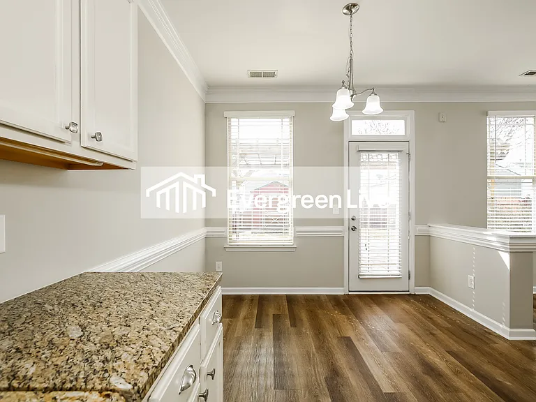 3958 Creekmoore Dr — Photo 5