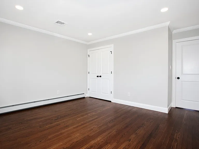 611 Kingsland Ave — Photo 12