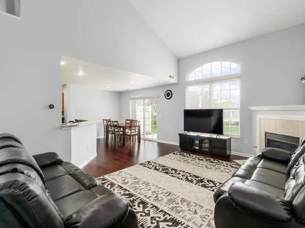 1 Lakes At Cheshire Dr, Delaware, OH 43015