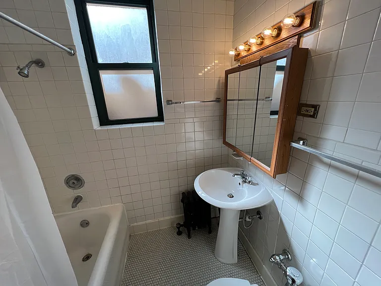 431 West Roscoe Street — Photo 19