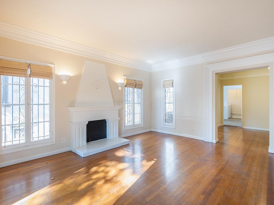 1st image of 434 N Curson Ave APT 2