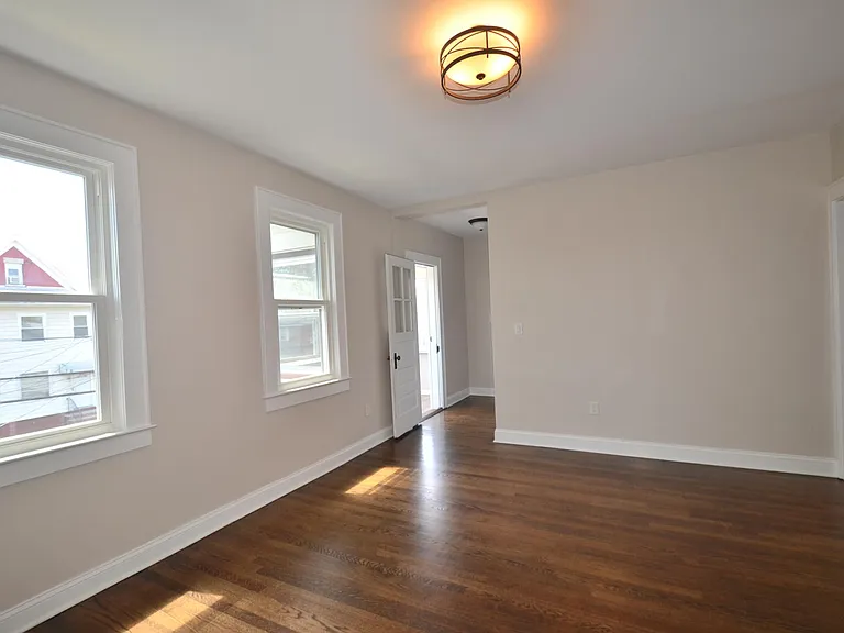 113 Willard St — Photo 7