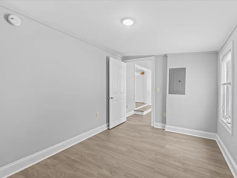 39 Avenue C — Photo 9