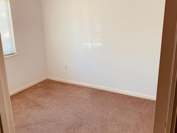 4th image of 7003 Forest Hill Dr