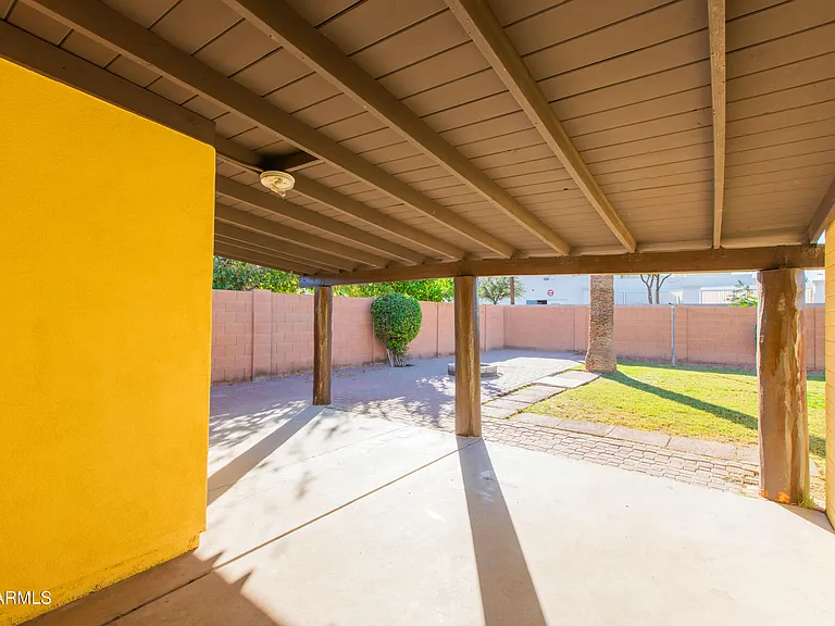 1813 E Ellis Dr — Photo 61