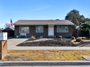 7090 N Thorne Ave, Pinedale, CA 93650