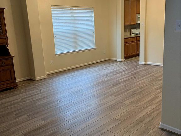 4th image of 2727 San Marco Ln