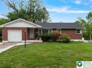 1535 Stanford Rd, Bethlehem, PA 18018