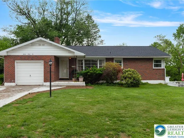 1535 Stanford Rd, Bethlehem, PA 18018