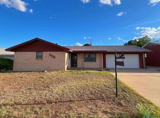 806 Hillcrest Dr, Jal, NM 88252