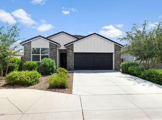 1055 W Tuli Way, San Tan Valley, AZ 85143